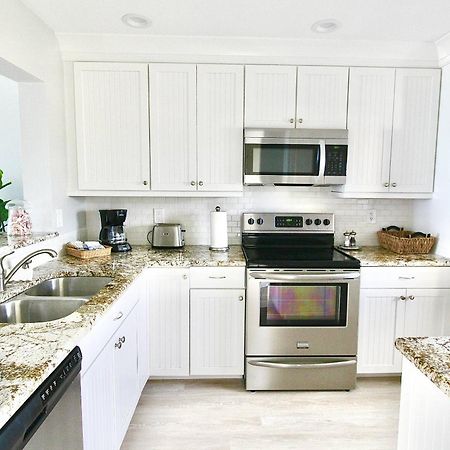 Ocean Breeze Condo Jensen Beach Exterior photo