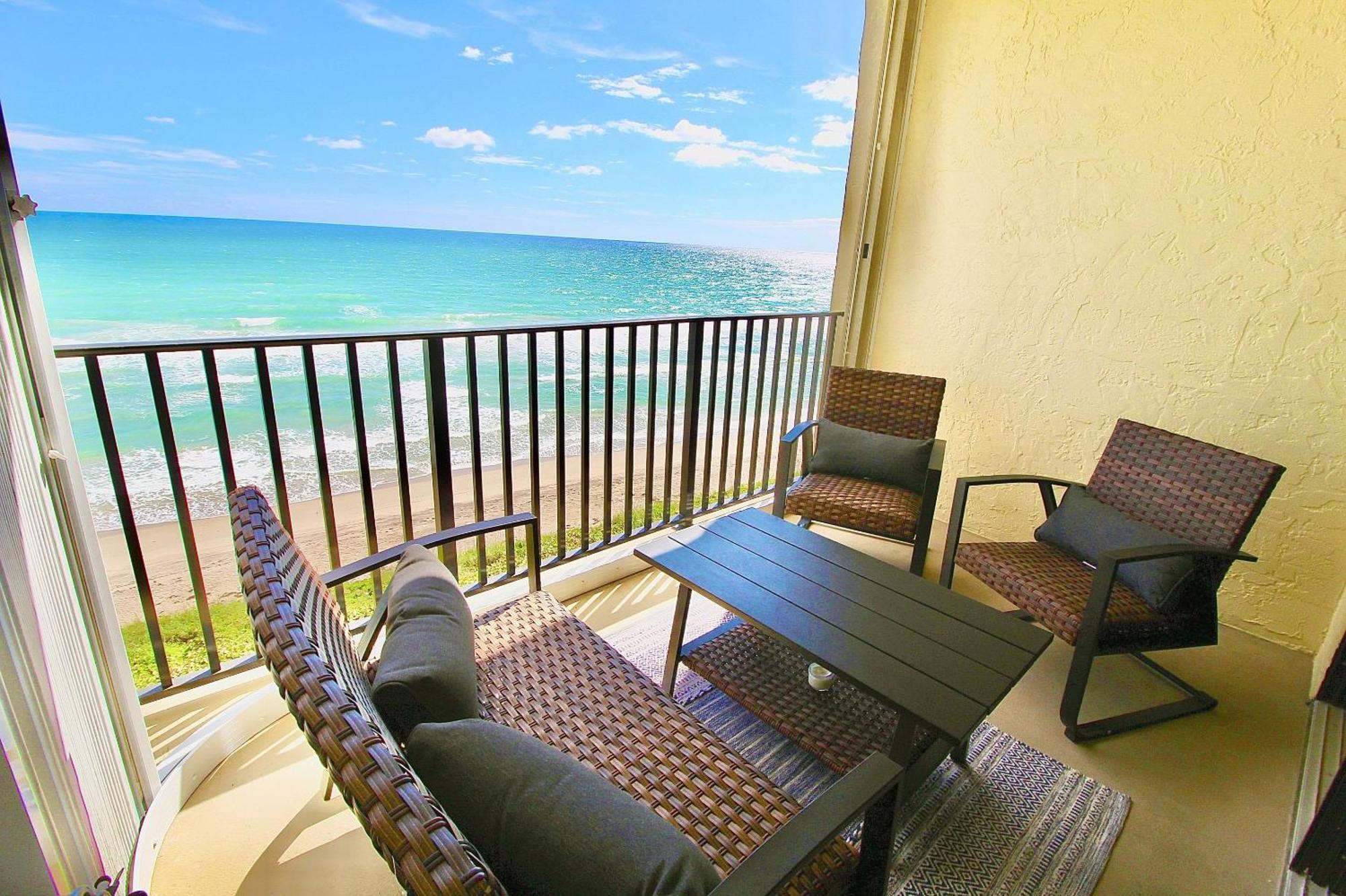 Ocean Breeze Condo Jensen Beach Exterior photo